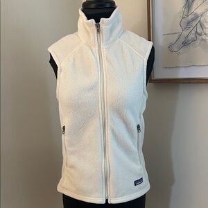 Patagonia | Women's Off-White Synchilla fleece Vest-Size Small